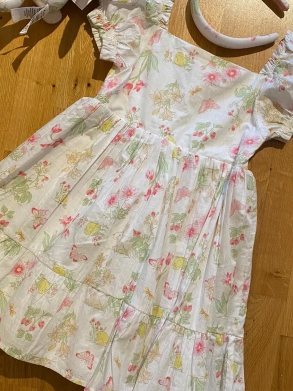 Shabby Chic White Floral Puff-Sleeve Dress with Pink & Green